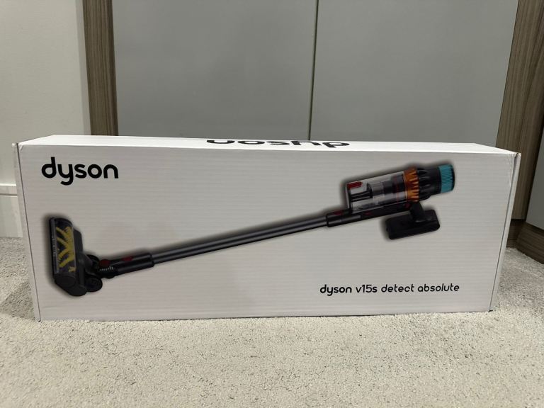 Dyson v15s Detect Absolute Vacuum Cleaner - Brand New