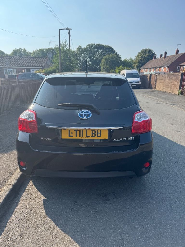 Toyota, AURIS, Hatchback, 2011, Semi-Auto, 1798 (cc), 5 doors