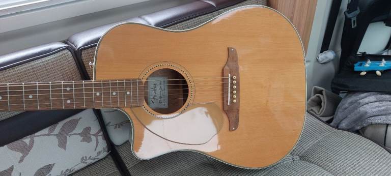 Fender left-handed Acoustic Guitar for sale