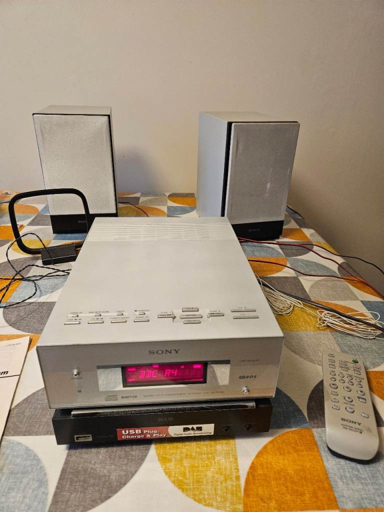 Sony radio and cd player CMT-BX7DAB 