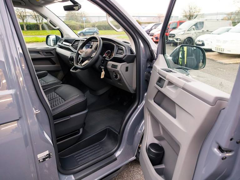 2024 Volkswagen Transporter TDI T28 Highline Panel Van Diesel Manual