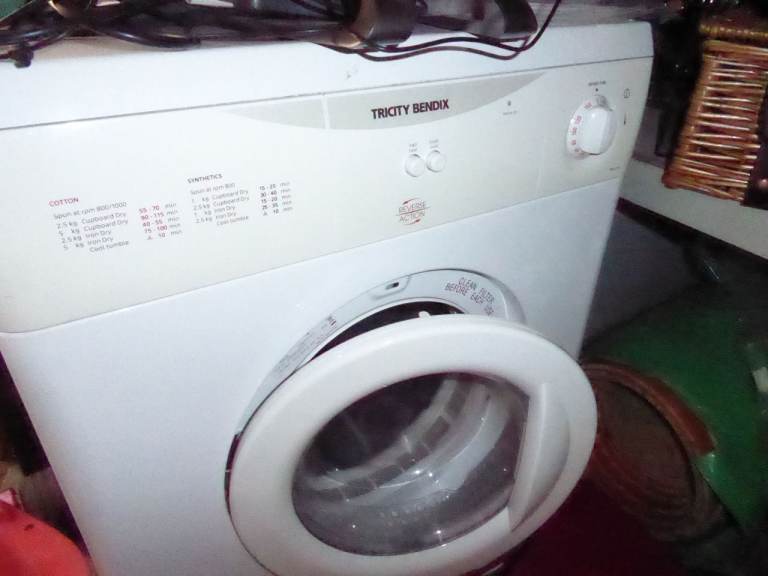 Tricity Bendix TUMBLE DRYER - Vented - TM220W
