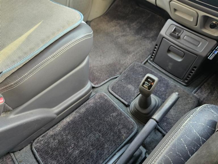 2025 Mitsubishi DELICA SPACE GEAR AUTO L400 Spacegear Chamonix 3.0 Auto V6 4X4 / 2WD MPV PETROL A...