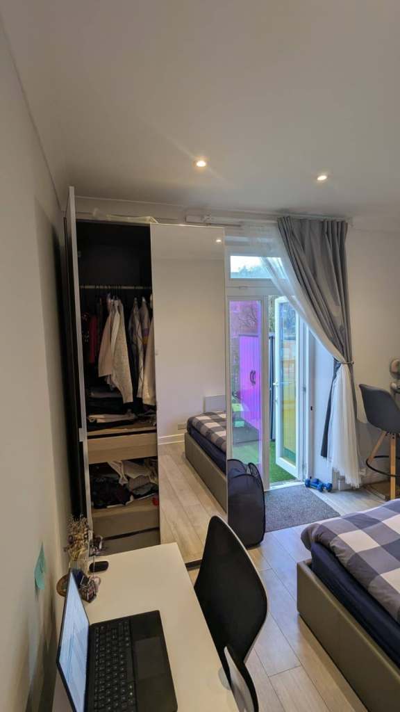 Bedroom set in a prime location, West Kensington, Talgarth Road, W14 9DB-Ref: 2215