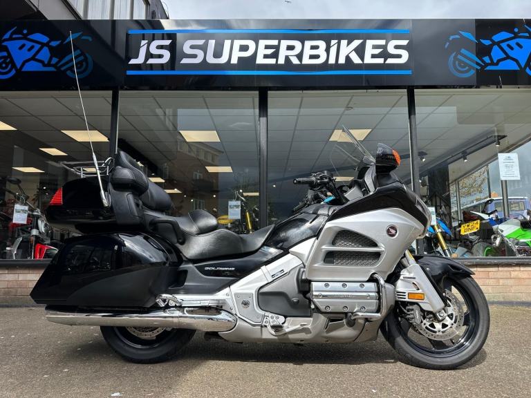 HONDA GL1800 C GOLDWING 2013 - GREAT HISTORY - LOVELY CONDITION