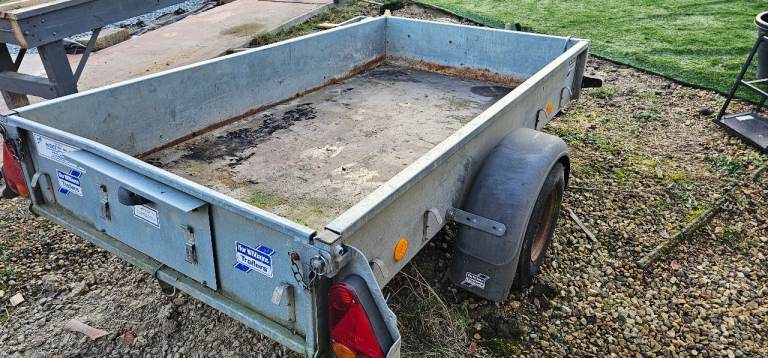 Ifor williams single trailer. 130cm x 228cm