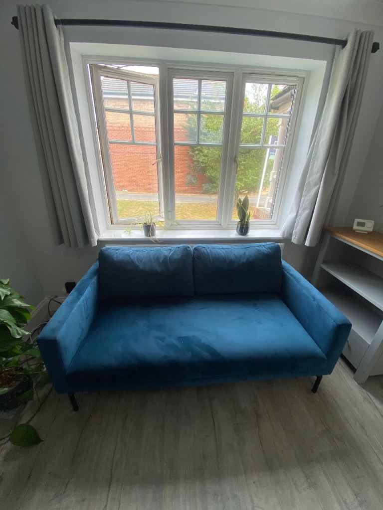 Velvet navy blue sofa 2 seater, perfect condition 