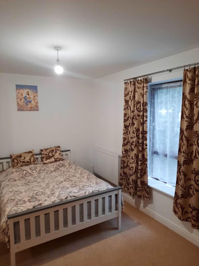 1 bed flat in central Farnborough 