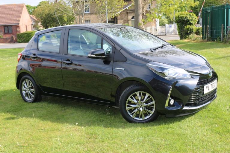 TOYOTA YARIS 1.5 VVT-h Icon 2017