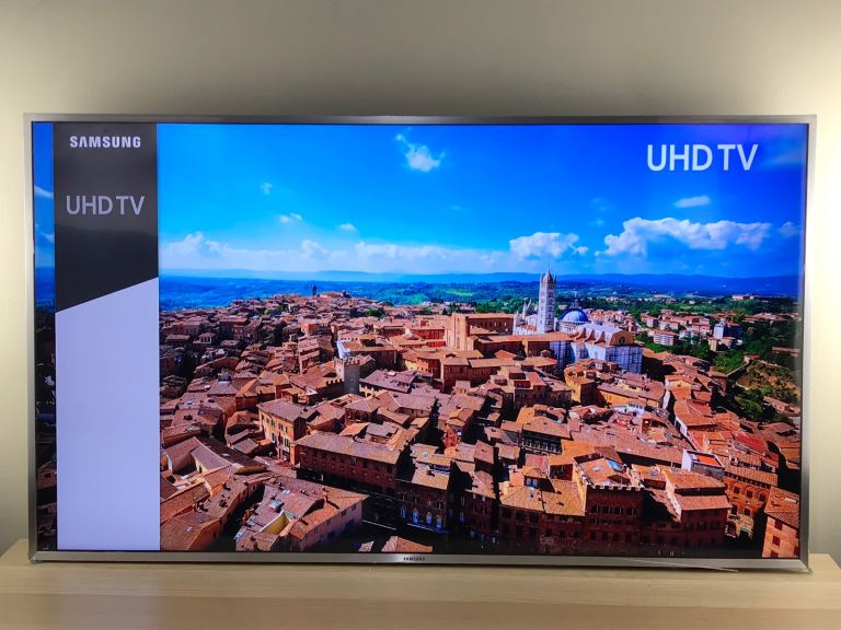 Samsung QE50Q80DAT 50 inch 4K UHD QLED Smart TV, Read description