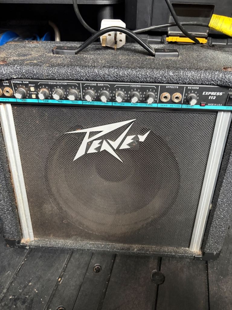 Guitar amp