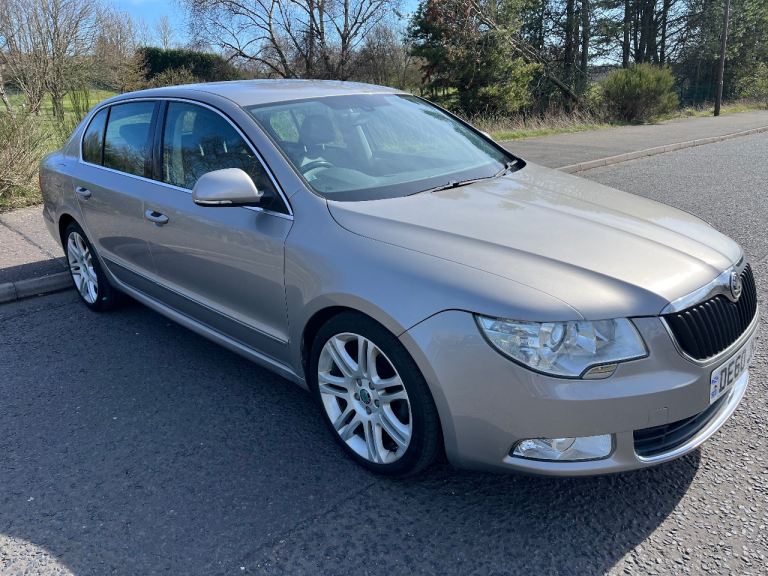 Skoda Superb Elegance 2.0 TDI LOW MILES