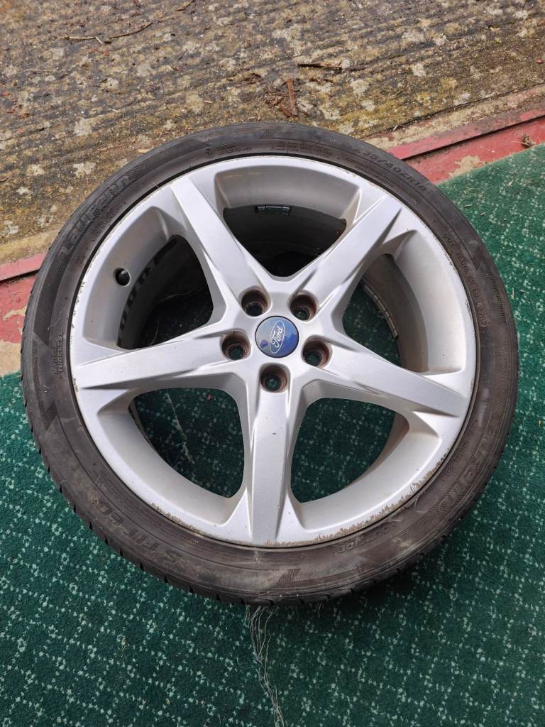 Genuine Ford 18" wheel & tyre