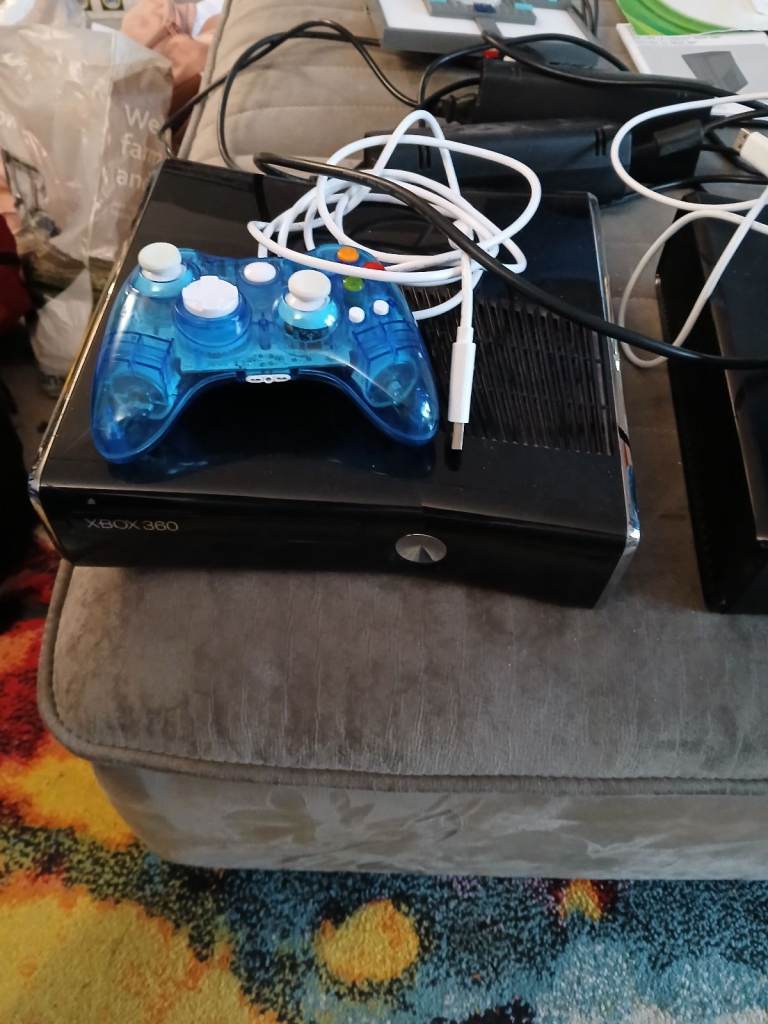 2x XBOX 360 consoles bundle
