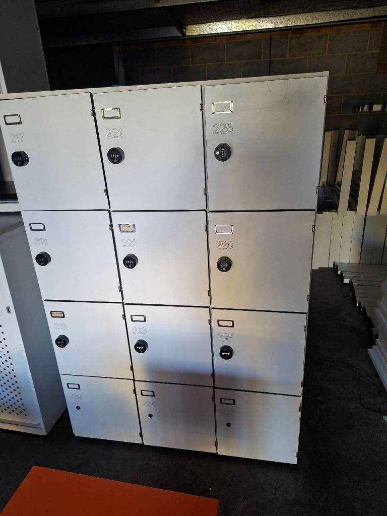 Storage lockers 3 × 4 