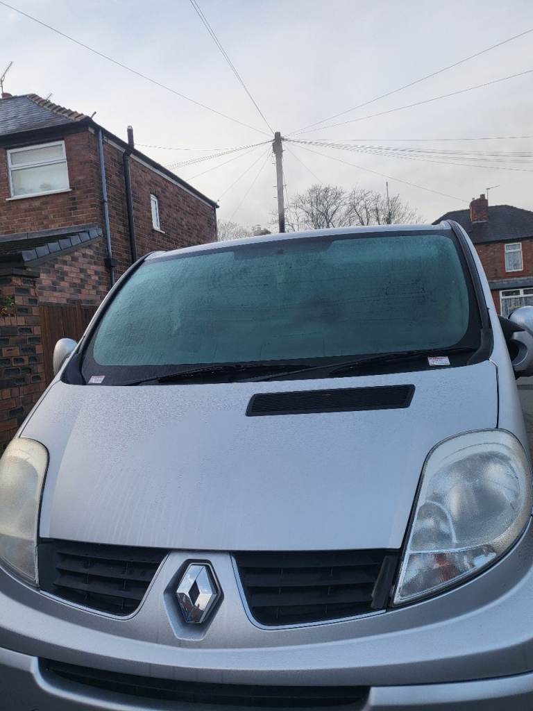 WAV accessible vehicle. 2014 Renault Trafic
