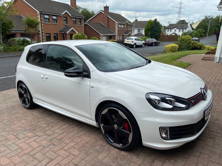 Volkswagen, GOLF gti 35 edition candy white Hatchback, 2012, Manual, 1984 (cc), 3 doors