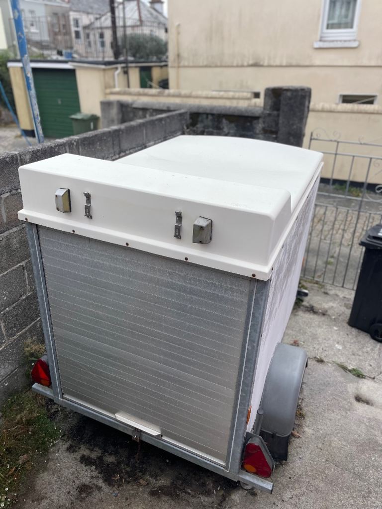 Blue line box trailer