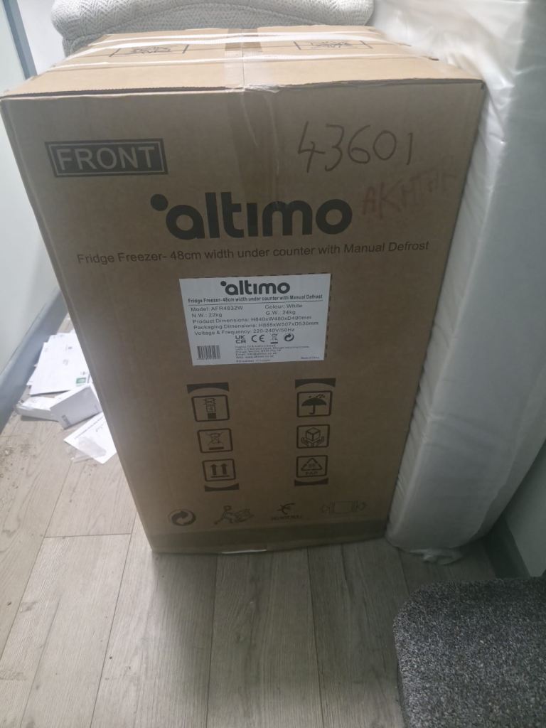 Altimo 48cm Under Counter Fridge Freezer  Manual Defrost