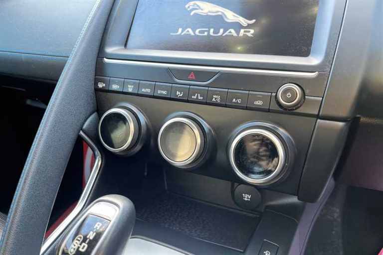 2019 Jaguar E-Pace 2.0d [240] R-Dynamic S 5dr Auto ESTATE DIESEL Automatic