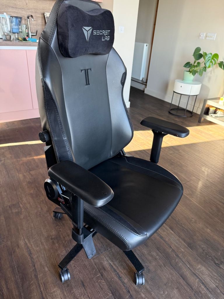 Secretlab TITAN Black Faux Leather Gaming Chair - Good Condition