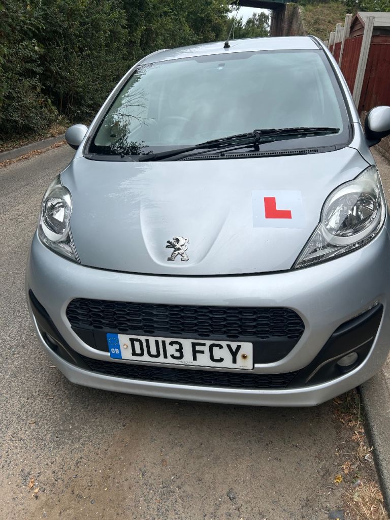 Peugeot, 107, Hatchback, 2013, Manual, 998 (cc), 3 doors