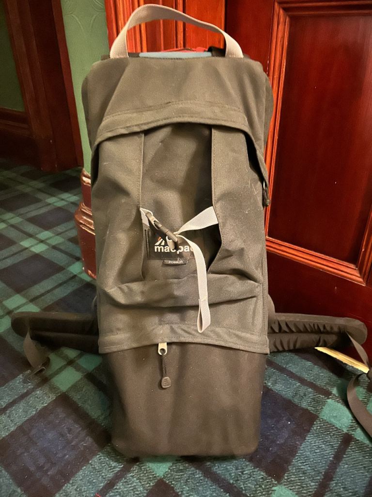 Macpac Possum babycarrier