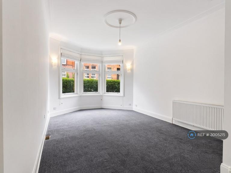 2 bedroom flat in Trefoil Avenue, Glasgow, G41 (2 bed) (#3005215)