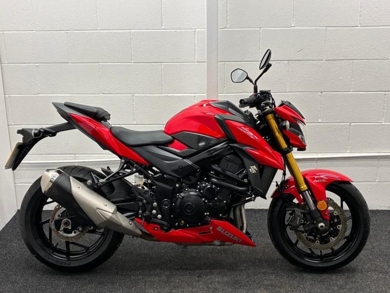 SUZUKI GSX-S750 ** 2 KEYS - WARRANTY - 12 MONTHS MOT **
