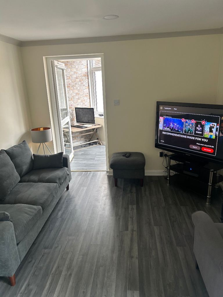 2 bedroom property corstorphine , Edinburgh 