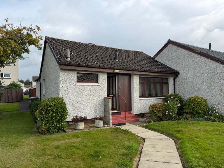 2 bedroom house in 22 BUTE DRIVE, PERTH, PH1 3BQ