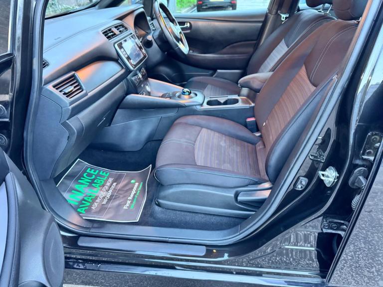  Nissan Leaf 40kWh Acenta Auto 5dr Electric Automatic