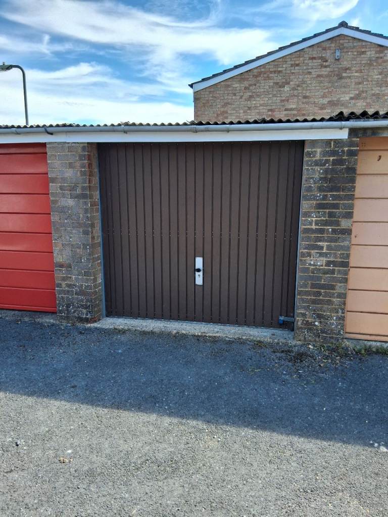 GARAGE FOR SALE/RENT ANDOVER 