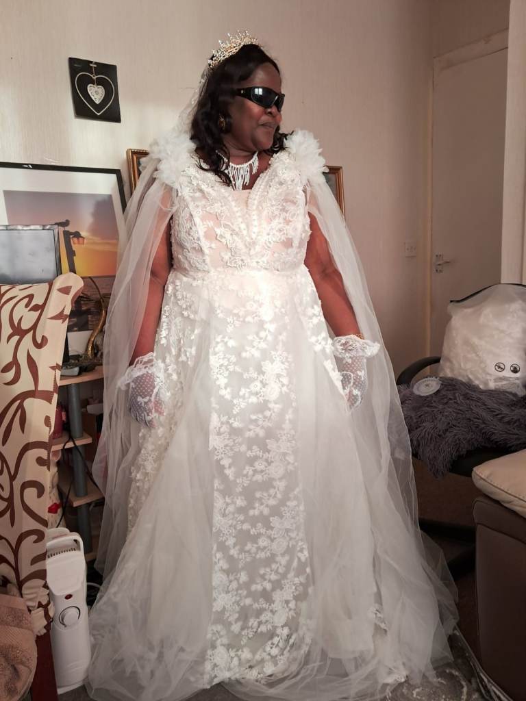 wedding dresses  for sale 