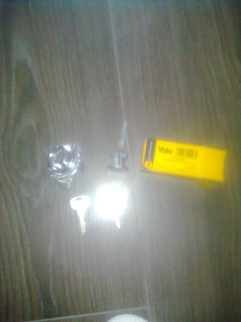 Yale Replacement front door cylinder lock