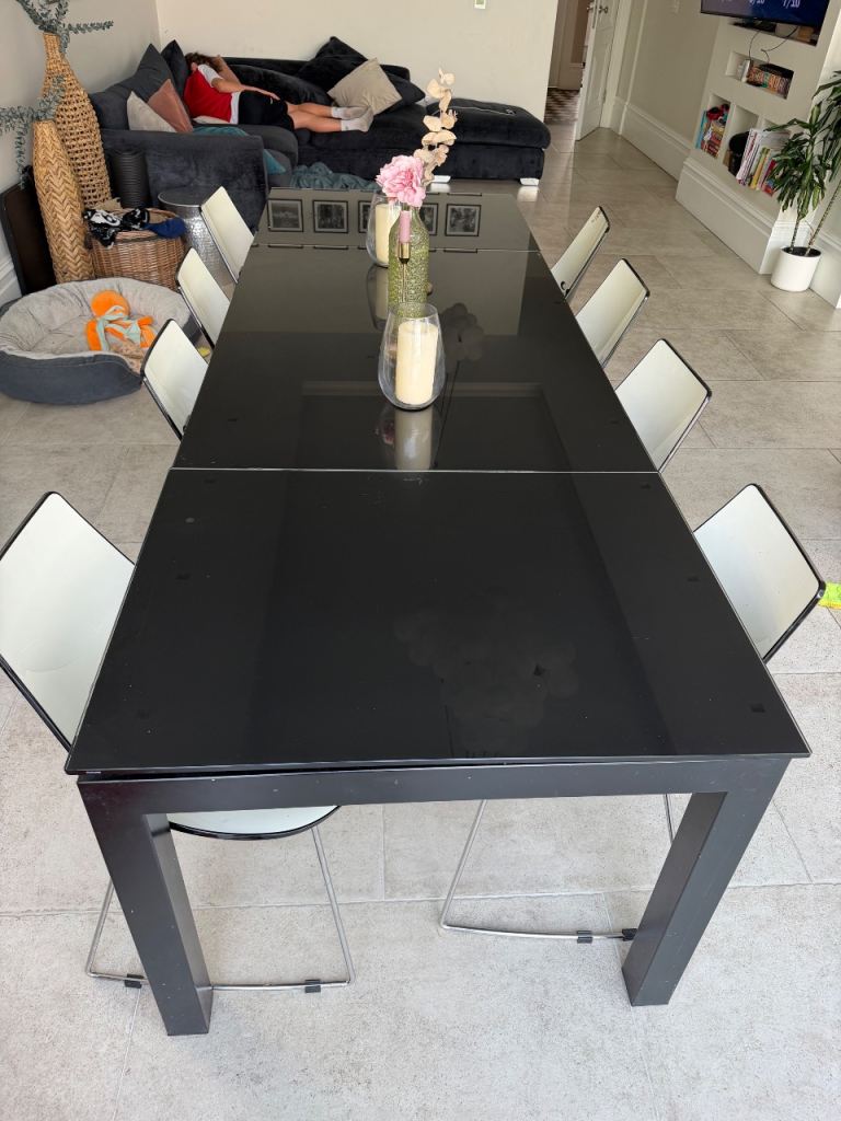 Calligaris Italian Black Glass Dining Table extendable with 10 Chairs – Good Condition