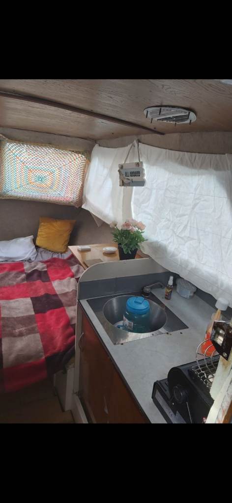Boat in central London to rent £400 p/m