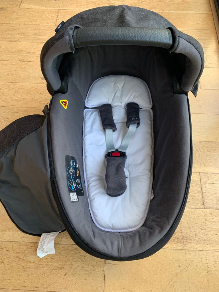 Maxicosi Jade carrycot/ lie flat car seat