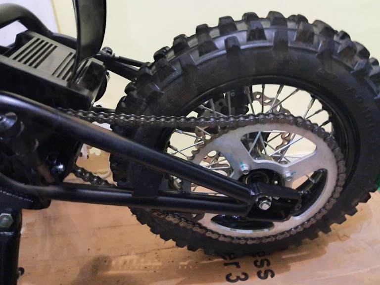 Vipcoo h3 dirt bike 4 weeks old bought it brand new 19th november 