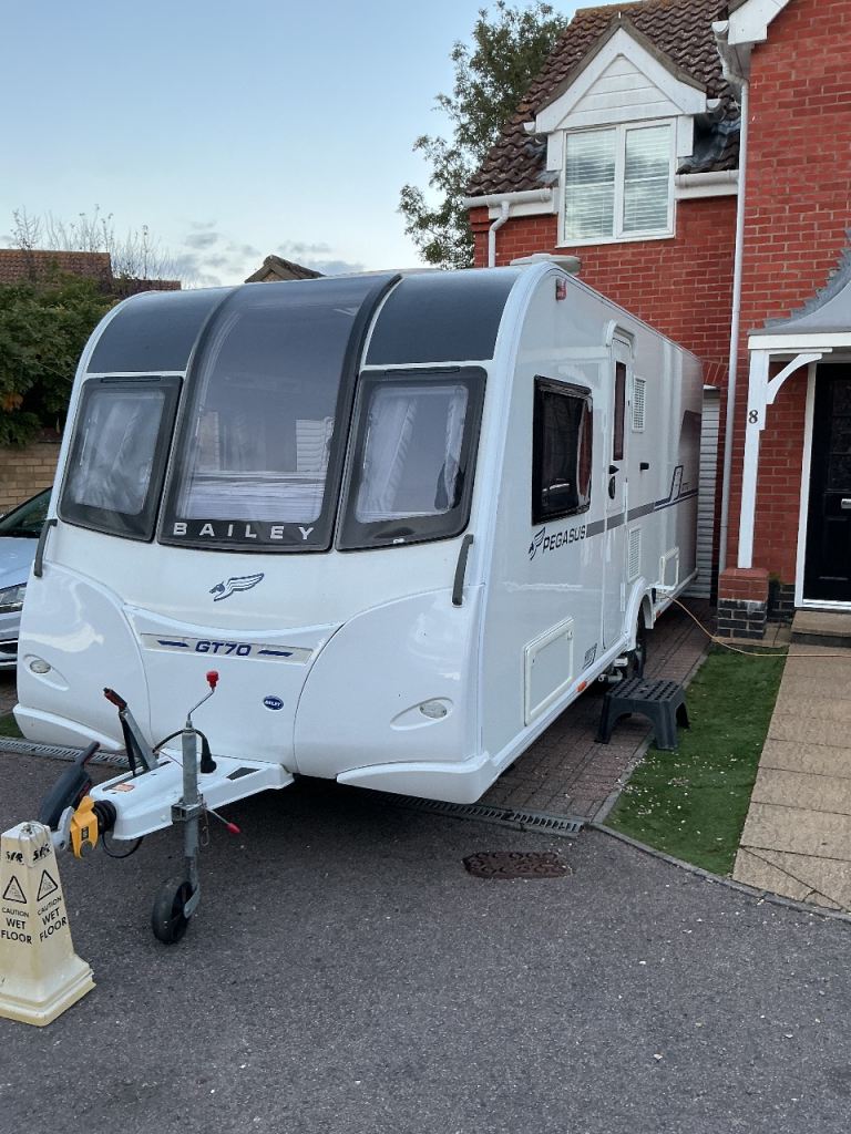 BAILEY Pegasus Brindisi GT70 island bed 2018 Touring Caravan