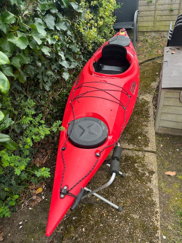 Sea/river kayak 