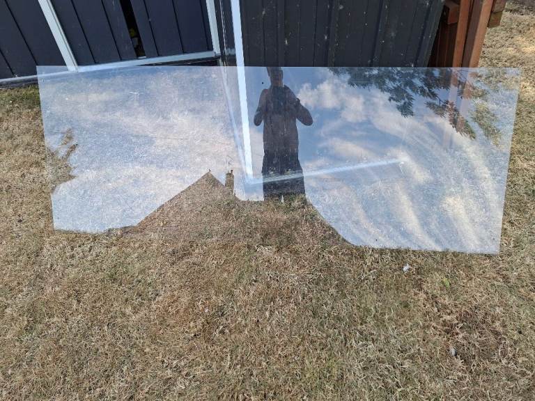 Sheet of Perspex - 200 cm Wide x 75 cm Height - 3mm Thick