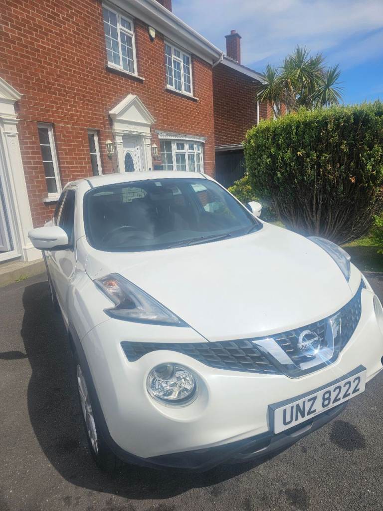 Stunning white Nissan Juke 1.5dci