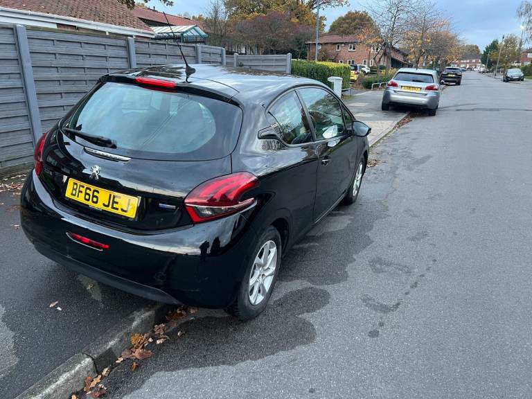 Peugeot 208 PURETECH WITH VERY LOW 66K MILES