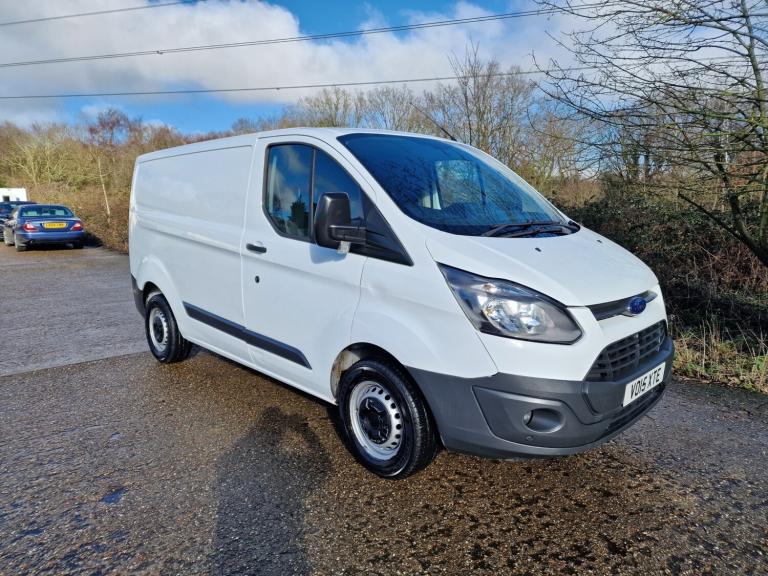 2015 Ford Transit Custom 2.2 TDCi SWB NO VAT NEW MOT 6 SEATS NO VAT! PANEL VAN Diesel Manual