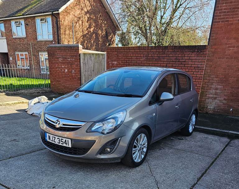 Vauxhall Corsa 1.2 VVT SE 2014 5 doors, 40000 Miles, Full Dealer Service History 
