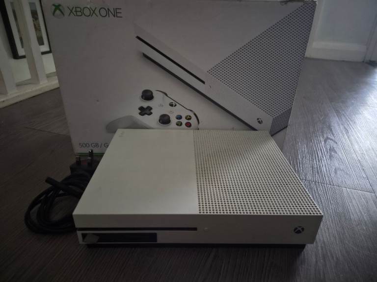 Xbox One Console with Controller – White, Good Condition
