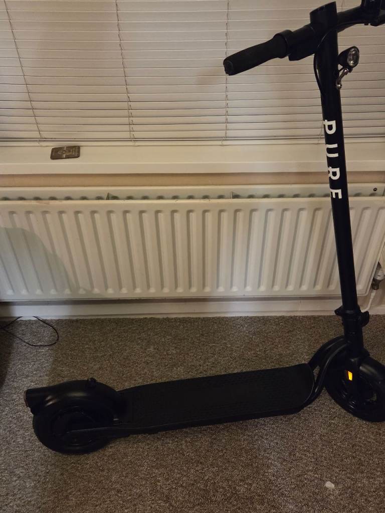 PURE electric scooter in excellent condition