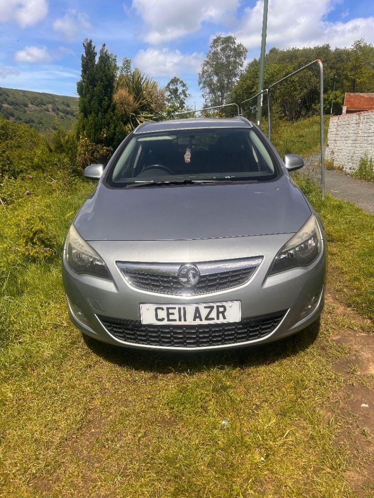 Vauxhall, ASTRA, Estate, 2011, Manual, 1686 (cc), 5 doors