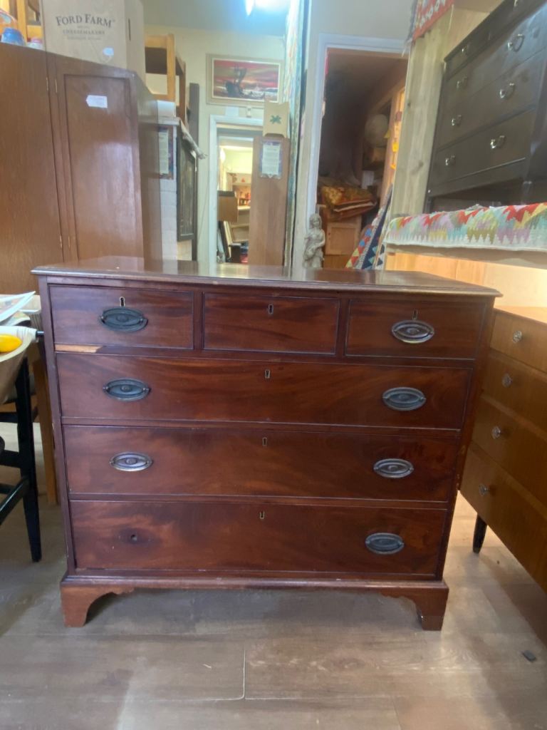 Antique Mahogany chest of drawers